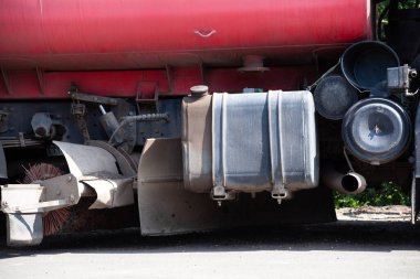 Sokak süpürücü makinesinin detayı. Yol temizliği araba