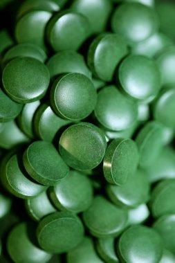 Yeşil haplar makro tıbbi biyo spirulina platensis algler aile algler modern moda uzay yiyecekleri yüksek kalite büyük boy baskılar