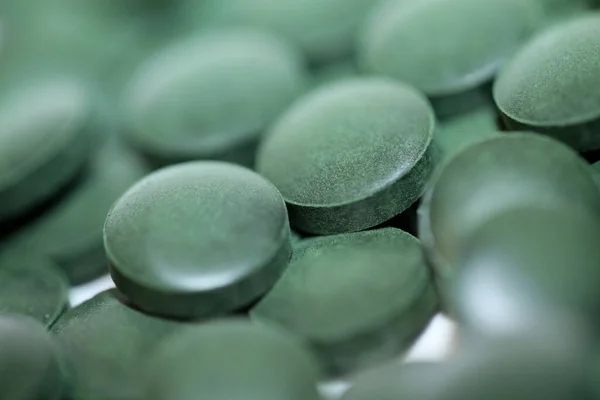 Zielone Pigułki Makro Medyczne Bio Spirulina Platensis Glony Rodzina Algi — Zdjęcie stockowe