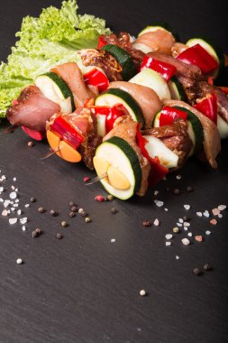 Yemek pişirmek için gıda hazırlama 