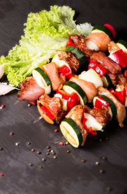 Yemek pişirmek için gıda hazırlama 