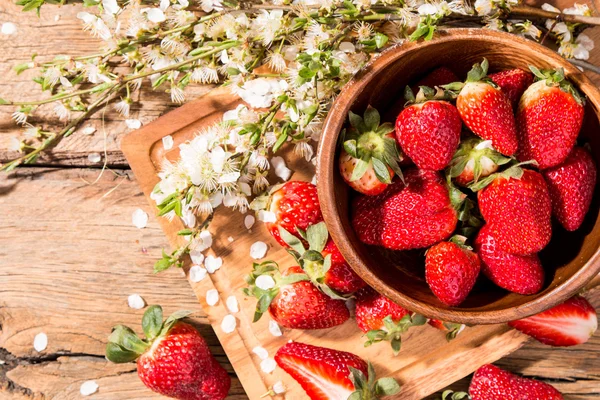 Fresh Strawberries Bowl Wooden Table — Stock Photo, Image