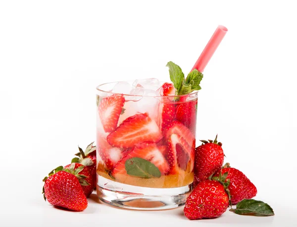 Bebida fresca de mojito y fruta — Foto de Stock