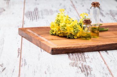 Tecavüz petrol ve çiçek