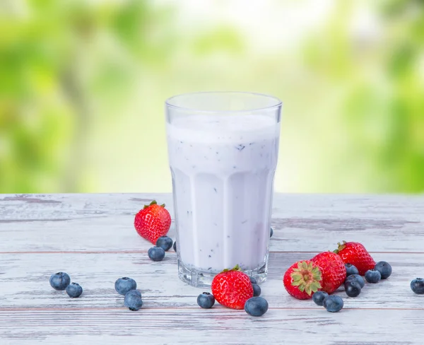 Batido de leche —  Fotos de Stock