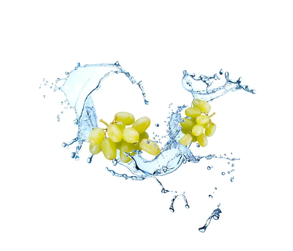 水のしぶきのブドウ — ストック写真