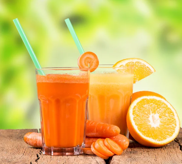 Fresh juice and fruit — Stock Photo, Image