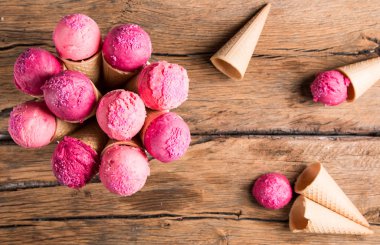 Dondurma dondurulmuş tatlı