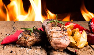 ahşap ızgara biftek