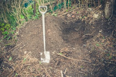 Bir deliğe küreği 