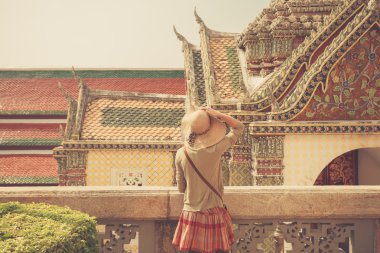 Genç kadın keşfetmek Asya Sarayı