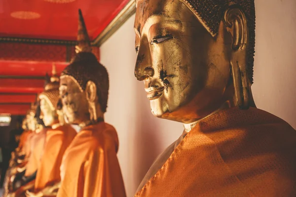 Estatuas de Buda en el templo — Foto de Stock