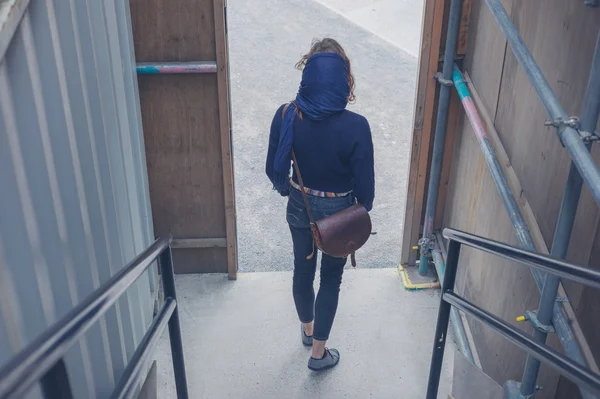 Mujer en obra — Foto de Stock