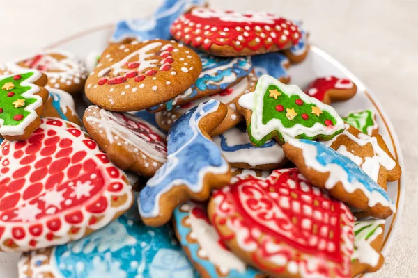 Kerstkoekjes Zelfgebakken Kerstkoekjes Vakantiekoekjes Vorm Van Kerstbomen Winterlandschappen Voorbereiding Van — Stockfoto