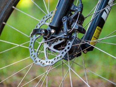 Dağ bisikleti disk freni, MTB bisiklet fren sistemi, fren kablosu, diskler ve kalibreler