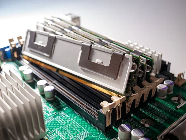 Ram Modules Het Moederbord Van Computer Installeren Computercomponenten Vervangen Repareren — Stockfoto