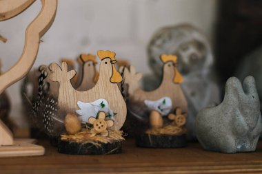 Bir ağaçtan ve diğer malzemelerden hatıralar.