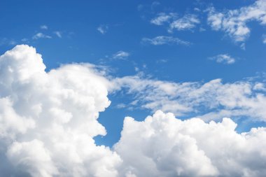  Mavi gökyüzü arkaplanı