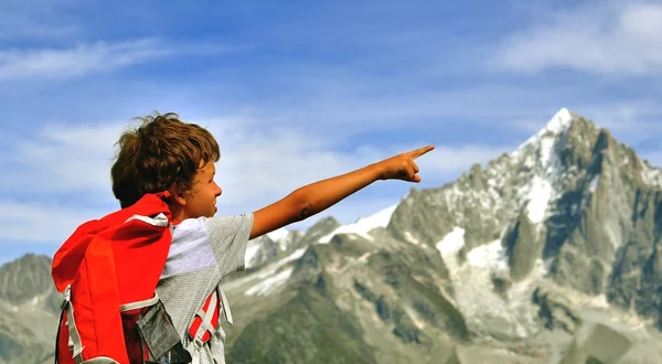 Piccolo viaggiatore in alto, Chamonix, Francia — Foto Stock