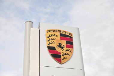 Porsche logo türü