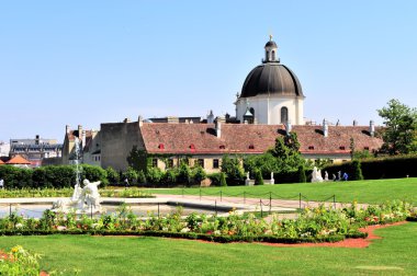 Belvedere Bahçe, Viyana tapınakta