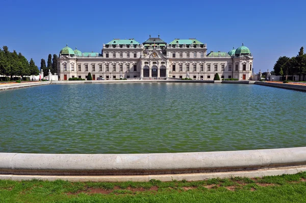 Facade of Belvedere palace in Vienna, Austria — Stock Photo, Image