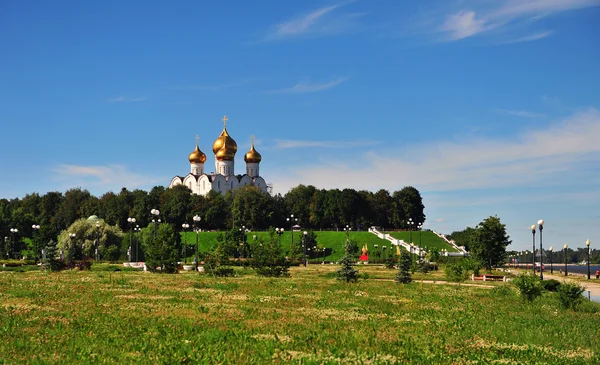 Catedral de Yaroslavl vista de verano — Foto de Stock