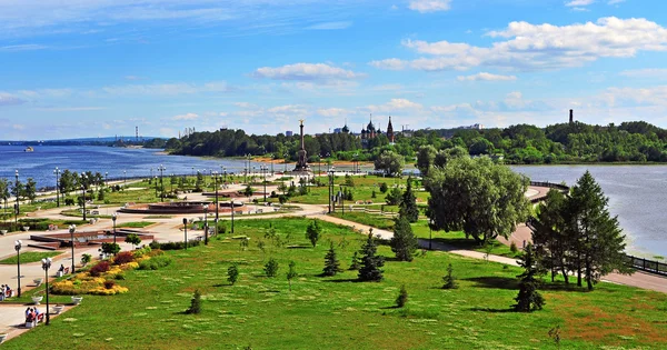 Летний вид на Ярославский городской парк Лицензионные Стоковые Изображения