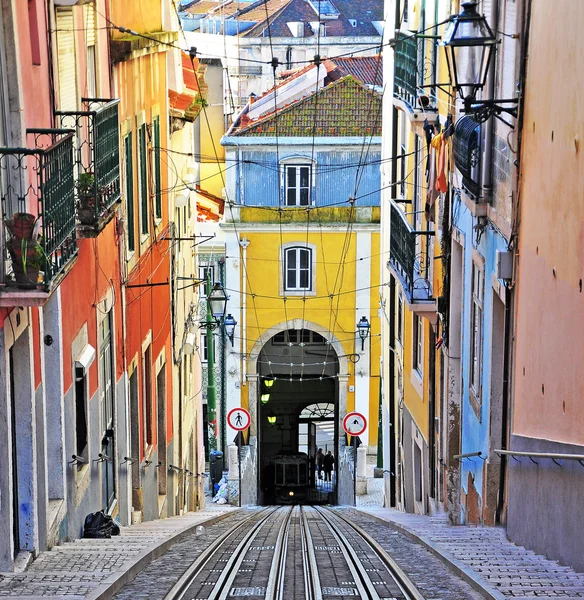 A estrada do funicular Bica — Fotografia de Stock