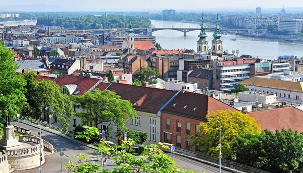 Budapeşte eski şehrin panoramik görünüm — Stok fotoğraf
