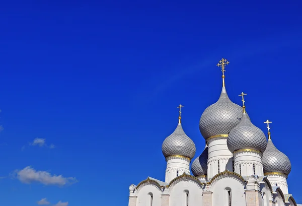 Куполи собору Ростов — стокове фото
