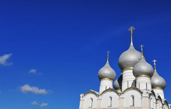 Куполи Кремля Ростов великий — стокове фото