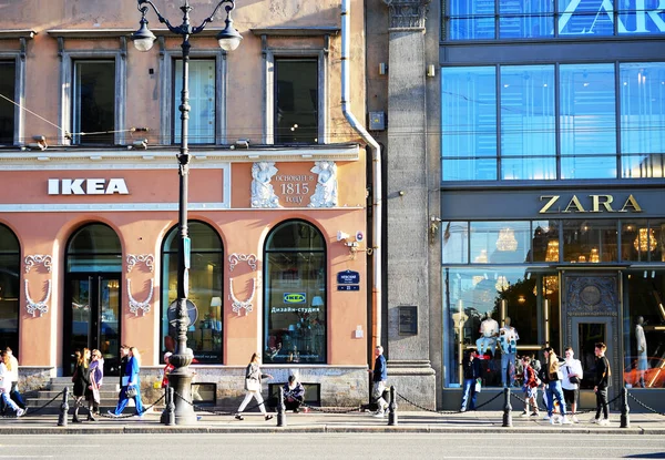 Sankt Petersburg Ryssland Juni 2021 Fasad Zara Flaggskeppsbutik Nevsky Avenyn — Stockfoto