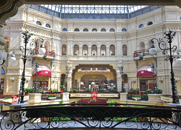 Moscow GUM shopping arcade — Stock Photo, Image