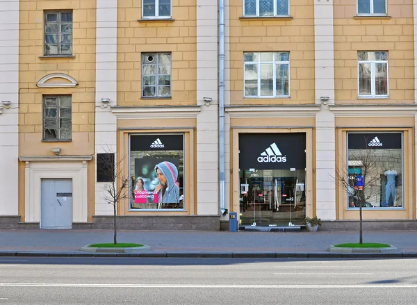 Adidas flaggskeppsbutik — Stockfoto