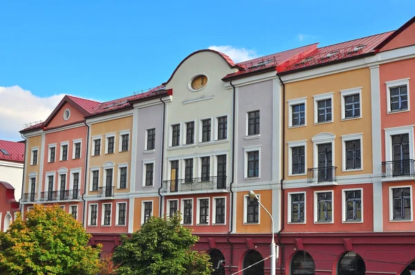 Fachada de uma casa em Minsk — Fotografia de Stock