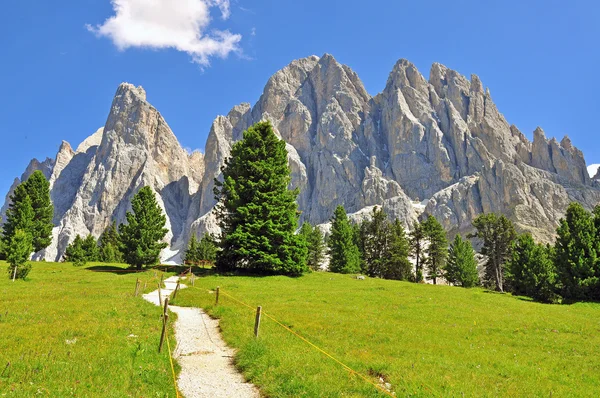 Vägen i Dolomiterna, Italien — Stockfoto