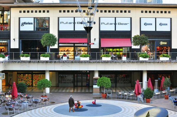 Centro commerciale Diagonal a Barcellona, Spagna — Foto Stock