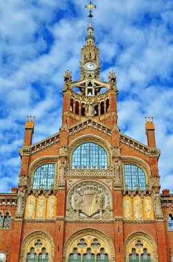 Hastane de la santa creu benzeyen