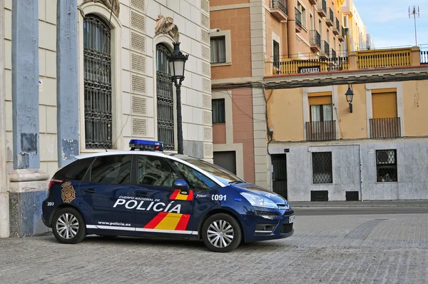 Coche de policía en la calle Barcelona, España — Foto de Stock