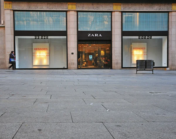 Магазин Zara, Барселона — стоковое фото