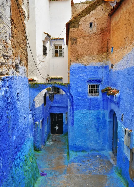 Casa blu tradizionale a Chefchaouen — Foto Stock