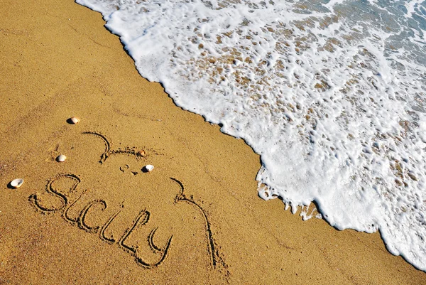 Sicilië teken op het strand — Stockfoto