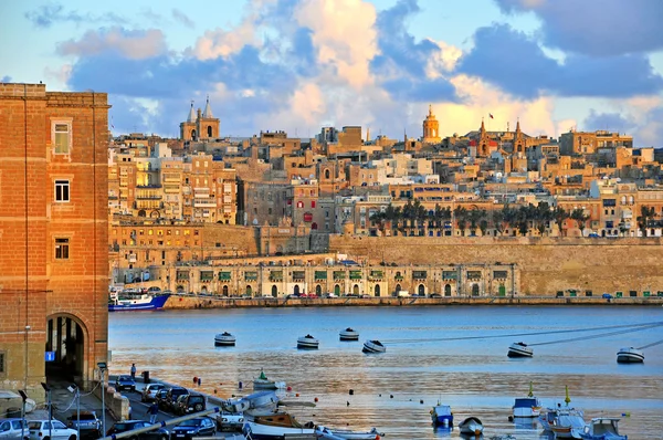 Gamla stan i Valletta, Malta — Stockfoto