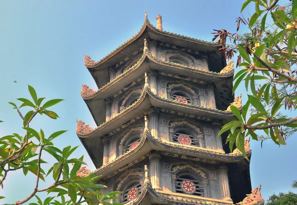 Παλιό ναό στο κινεζικό στυλ — Φωτογραφία Αρχείου