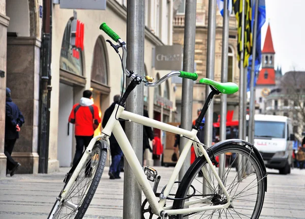 Bike on the street of Munich — Stock Photo, Image