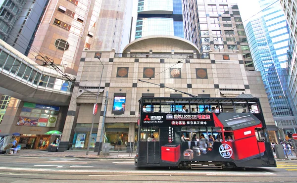 Spårvagn på gatan av Hong Kong — Stockfoto