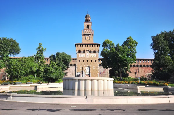 Fontanna w zamku Sforzesco castel, Milan — Zdjęcie stockowe