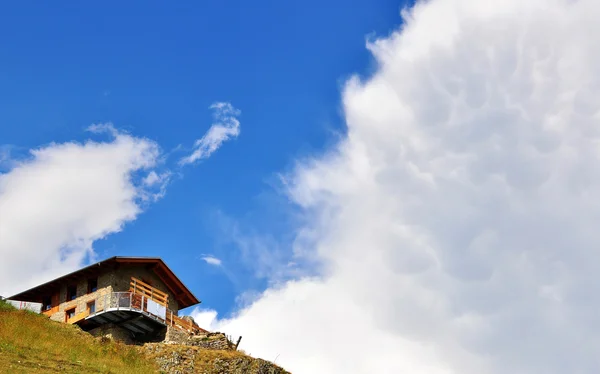 Casa en el cielo —  Fotos de Stock