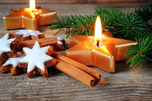 Traditional cinnamon stars biscuits — Stock Photo, Image